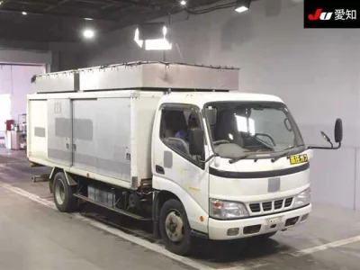 Toyota DYNA  с аукциона в Японии