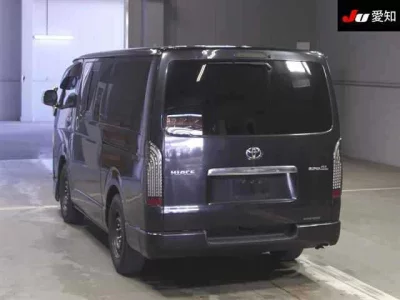 Toyota HiAce Van