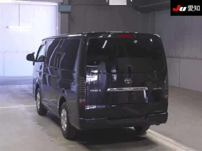 Toyota HiAce Van