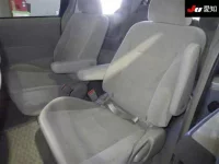 Toyota NOAH лот № 30155 оценка R  с аукциона в Японии 3