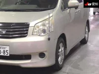 Toyota NOAH лот № 4006 оценка 3.5  с аукциона в Японии 6