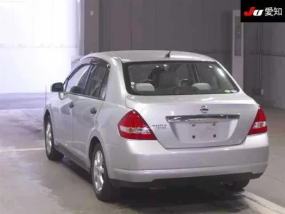 Nissan TIIDA LATIO