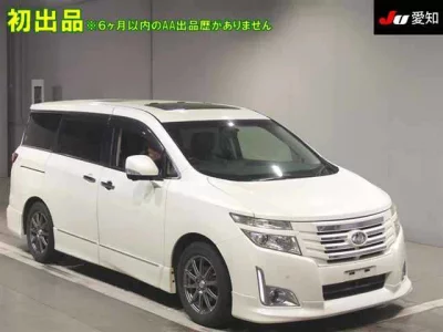 Nissan ELGRAND  с аукциона в Японии