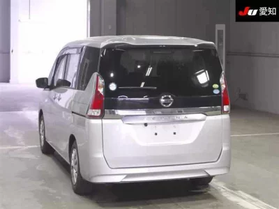Nissan SERENA  с аукциона в Японии