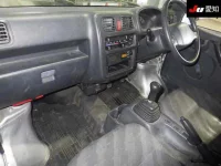 Suzuki CARRY TRUCK лот № 35049 оценка 3  с аукциона в Японии 2