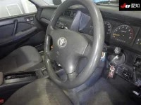 Toyota CROWN COMFORT лот № 30125 оценка 3.5  с аукциона в Японии 4