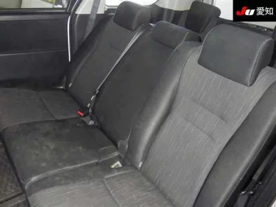 Toyota VOXY  с аукциона в Японии