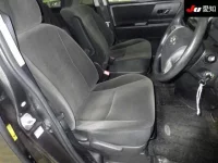 Toyota VOXY лот № 30064 оценка 3  с аукциона в Японии 5