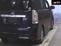 Toyota VOXY лот № 30117 оценка 3.5  с аукциона в Японии 7