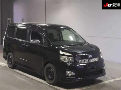 Toyota VOXY  с аукциона в Японии