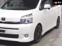 Toyota VOXY лот № 30178 оценка R  с аукциона в Японии 6