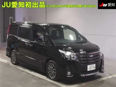 Toyota NOAH  с аукциона в Японии