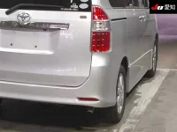 Toyota NOAH лот № 30071 оценка 3.5  с аукциона в Японии 7