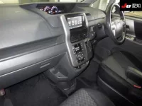 Toyota NOAH лот № 30071 оценка 3.5  с аукциона в Японии 2