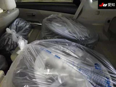 Toyota PRIUS ALPHA  с аукциона в Японии