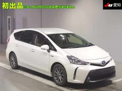 Toyota PRIUS ALPHA  с аукциона в Японии