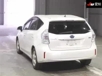 Toyota PRIUS ALPHA лот № 30006 оценка 3.5  с аукциона в Японии 1