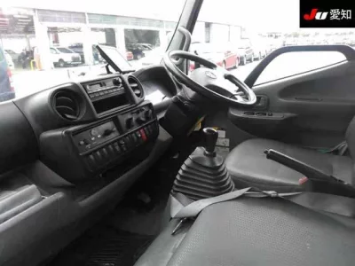 Hino DUTRO  с аукциона в Японии