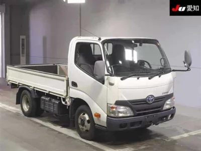 Toyota DYNA  с аукциона в Японии