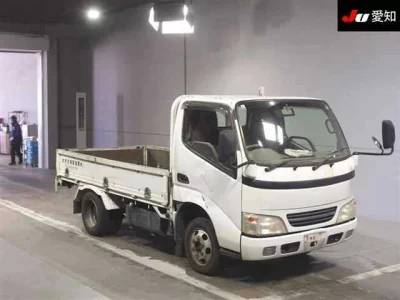 Toyota DYNA  с аукциона в Японии