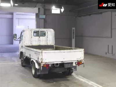 Toyota DYNA  с аукциона в Японии