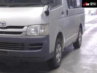 Toyota HIACE VAN лот № 20029 оценка 3  с аукциона в Японии 6