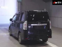 Toyota VOXY лот № 1020 оценка 3.5  с аукциона в Японии 1