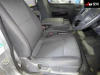 Nissan CARAVAN VAN лот № 4143 оценка R  с аукциона в Японии 4