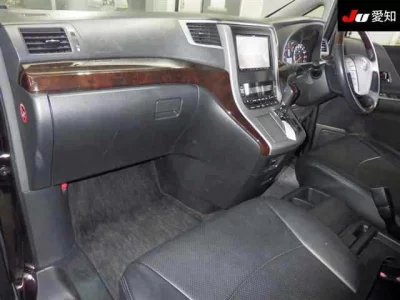 Toyota VELLFIRE  с аукциона в Японии