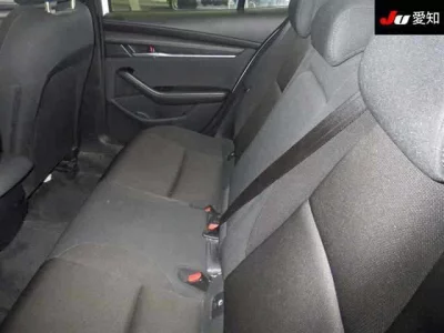 Mazda MAZDA3  с аукциона в Японии