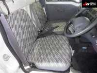 Daihatsu HIJET TRUCK лот № 35125 оценка 4  с аукциона в Японии 5