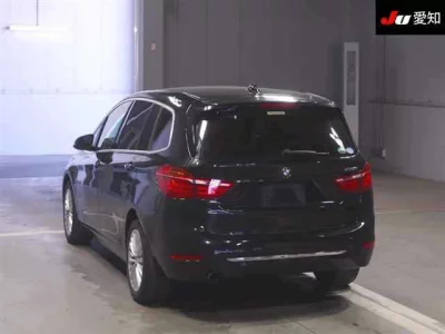 BMW 2-Series  с аукциона в Японии
