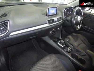 Mazda AXELA  с аукциона в Японии