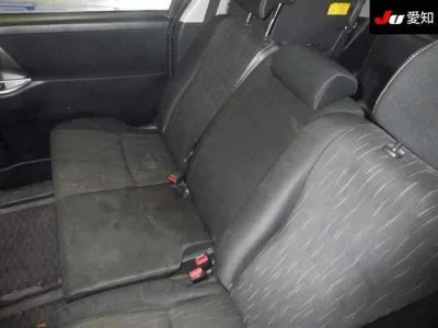 Toyota VOXY  с аукциона в Японии