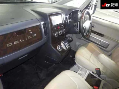 Mitsubishi DELICA D5