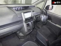 Toyota VOXY лот № 5080 оценка 3.5  с аукциона в Японии 2