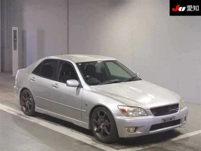 Toyota ALTEZZA  с аукциона в Японии