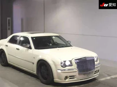 Chrysler 300C  с аукциона в Японии