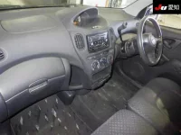 Toyota FUNCARGO лот № 30370 оценка 3.5  с аукциона в Японии 2