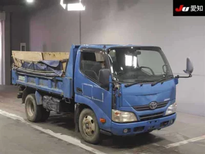 Toyota DYNA  с аукциона в Японии