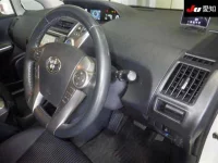 Toyota PRIUS ALPHA лот № 30326 оценка 4  с аукциона в Японии 4