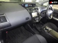 Toyota PRIUS ALPHA лот № 30326 оценка 4  с аукциона в Японии 2