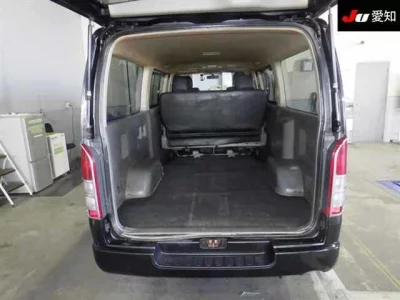 Toyota HIACE VAN  с аукциона в Японии