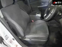 Toyota PRIUS ALPHA лот № 3070 оценка 4  с аукциона в Японии 5