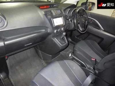 Mazda PREMACY  с аукциона в Японии