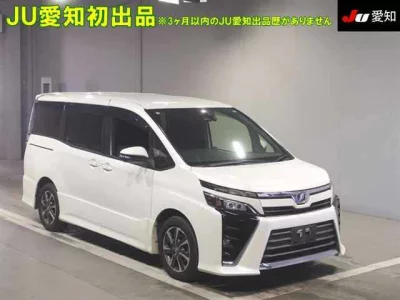 Toyota VOXY  с аукциона в Японии