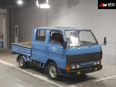 Mazda TITAN  с аукциона в Японии