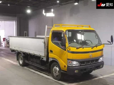 Toyota DYNA  с аукциона в Японии
