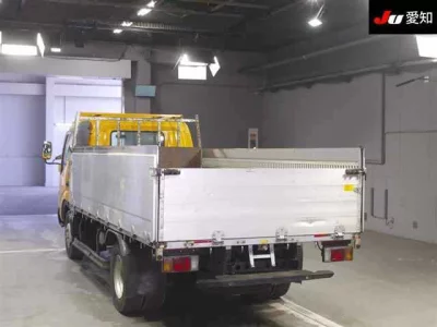 Toyota DYNA  с аукциона в Японии