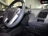 Toyota PRIUS ALPHA лот № 4226 оценка 4  с аукциона в Японии 4